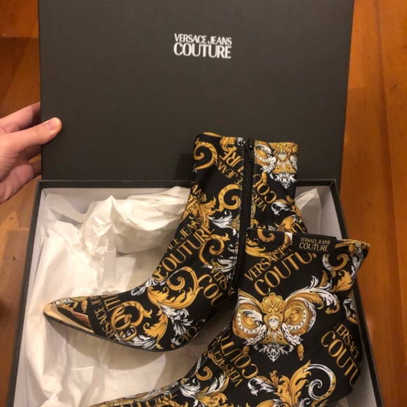 Versace Boots w. Baroque Gold Print. - Picture 2 of 3